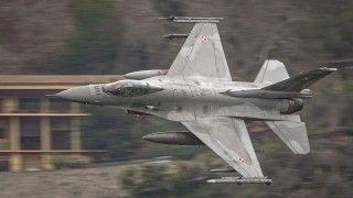 Polski F-16