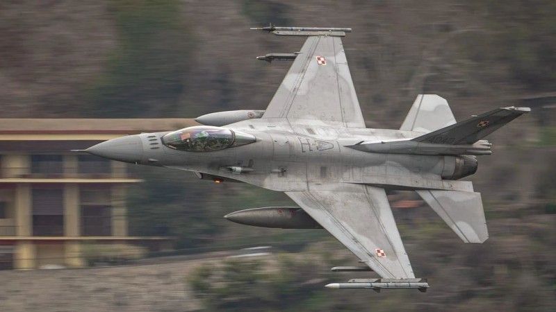 Polski F-16