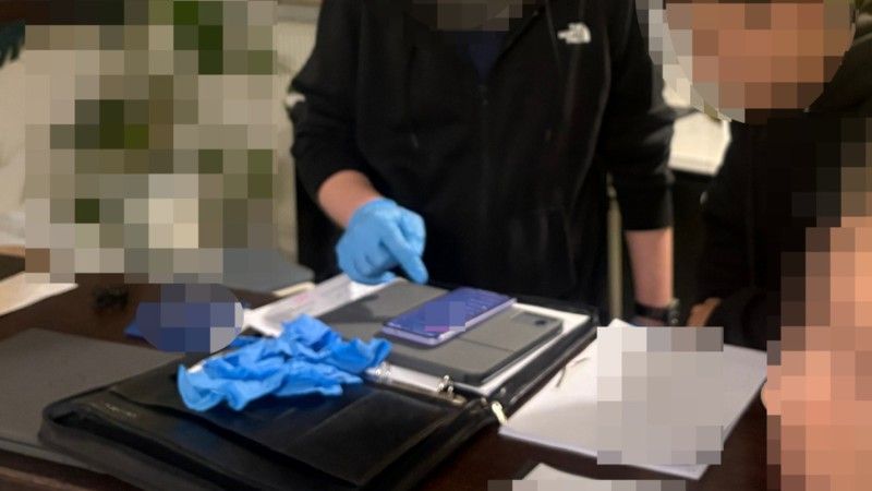 Warszawscy policjanci zidentyfikowali 15-latka, który wyszukiwał w sieci treści dotyczące przeprowadzenia zamachu terrorystycznego. Najbliższe miesiące spędzi w ośrodku wychowawczym.