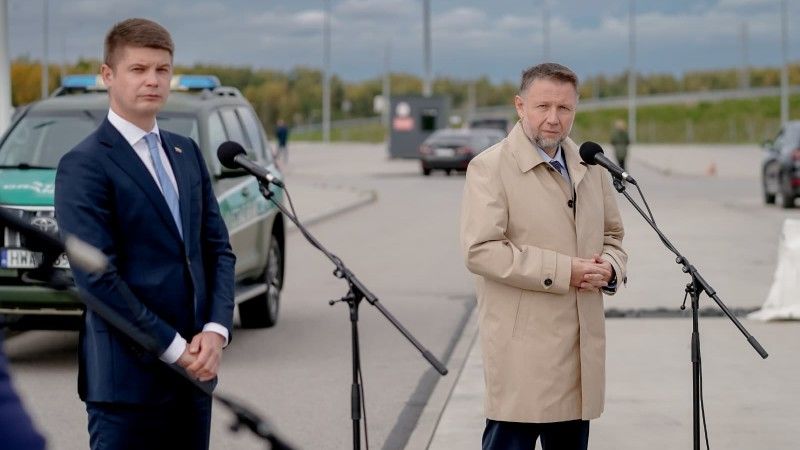 Szef MSWiA Marcin Kierwiński i szef litewskiego MSW Martynas Katelynas
