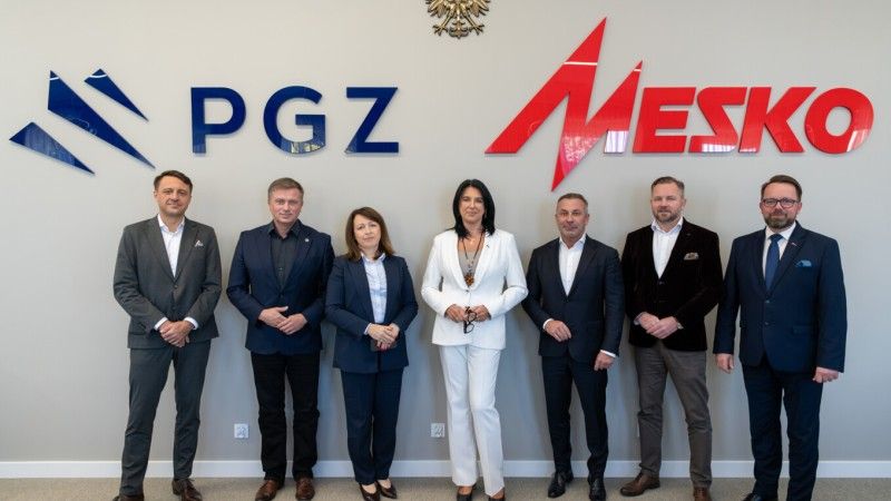 Podpisanie umowy na realizację pierwszej fazy projektu obronnego NAREW
