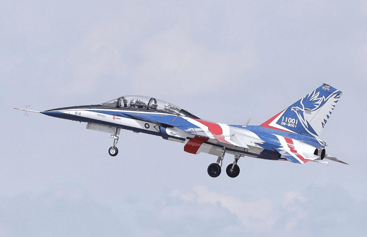 Nie tylko F-16. Lotnictwo Tajwanu coraz silniejsze