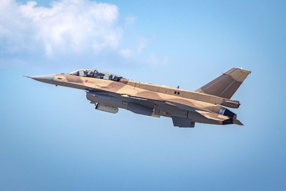 Nowa wersja F-16 w powietrzu