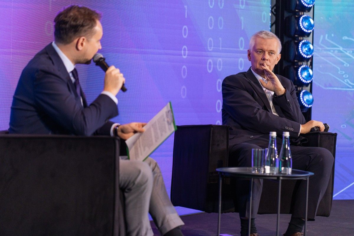Służby są już na wojnie. Siemoniak: Polska jest celem
