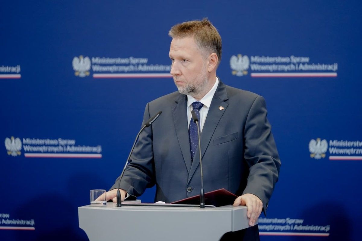 Służby we wszystkich szkołach w Polsce. Zaangażowano 24 tys. policjantów