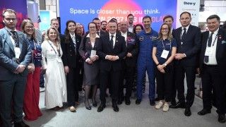 Polska, kosmos, technologia, przemysł, biznes, polityka