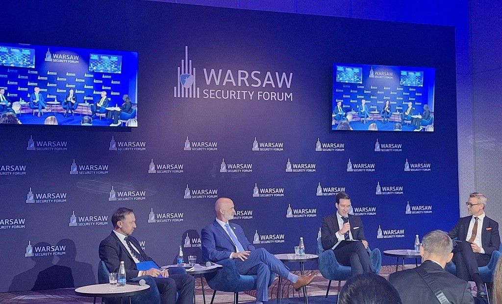 Prezes PFR: „Atom jako szansa dla polskiego przemysłu”. Debata o strategii finansowania i rozwoju atomu w Polsce podczas Warsaw Security Forum