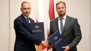Sekretarz Stanu w MON Cezary Tomczyk i Podsekretarz Stanu (Policy Director) Rolands HENIŅŠ.