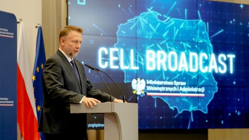 MSWiA, Rządowe Centrum Bezpieczeństwa i przedstawiciele czterech operatorów sieci komórkowych podpisali list intencyjny dotyczący wdrożenia technologii Cell Broadcast w Polsce
