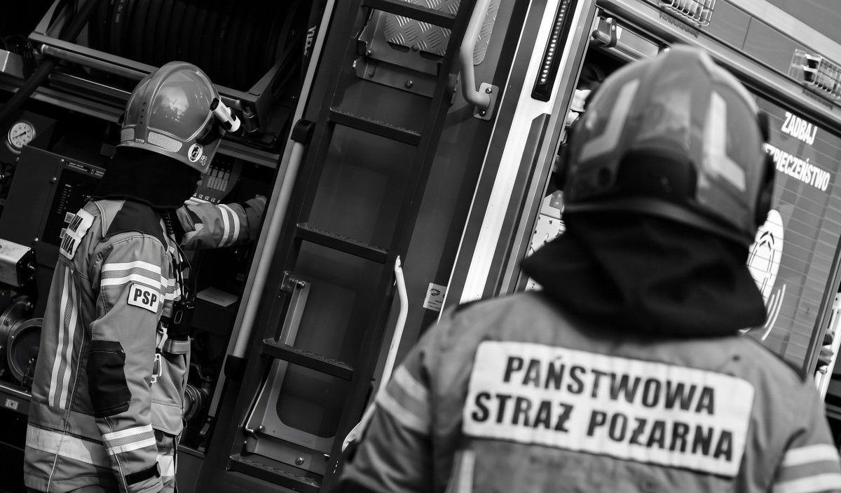 Tragedia w PSP. Dwóch strażaków zginęło podczas akcji gaśniczej w Nisku