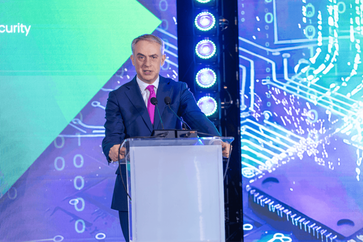 Gawkowski spotkał się z platformami. Postawił twarde żądania: te konta mają znikać