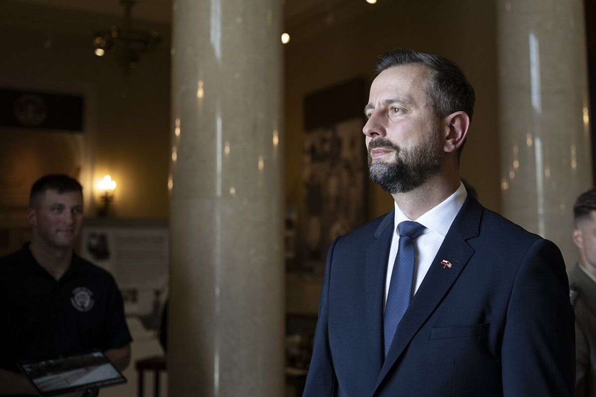 Polska ma być odpowiedzialna za inne kraje. Szef MON o wysłaniu żołnierzy za granicę