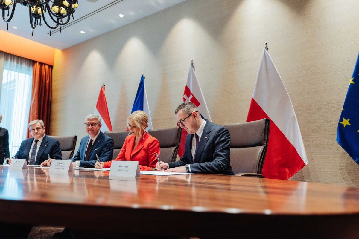 Szczyt V4 w Bratysławie. Priorytetem bezpieczeństwo energetyczne i niskie ceny