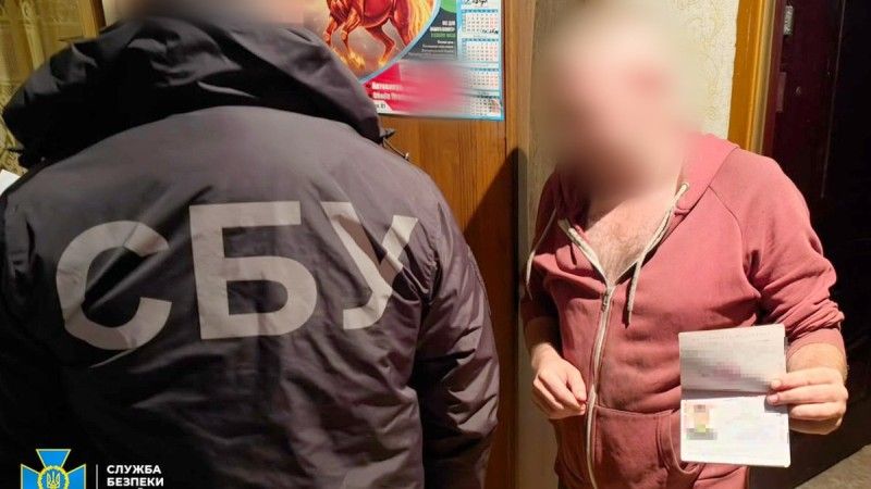 Zatrzymana przez SBU kobieta, która opublikowała niemal 100 tys. wpisów, w tym nawołujących do zabijania Ukraińców.