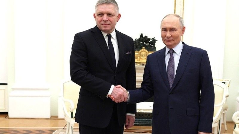 Slovak PM Robert Fico with Russian President Vladimir Putin in Moscow on 22 December 2024