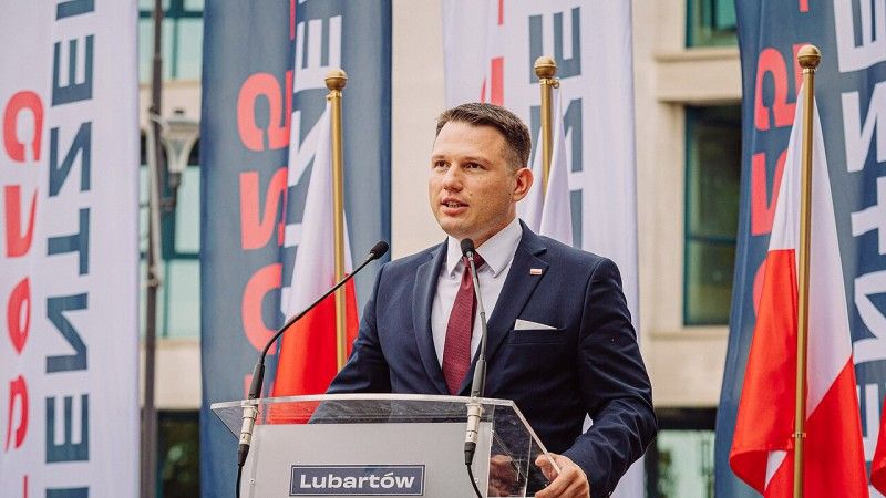Sławomir Mentzen w trakcie przemówienia - zdjęcie poglądowe