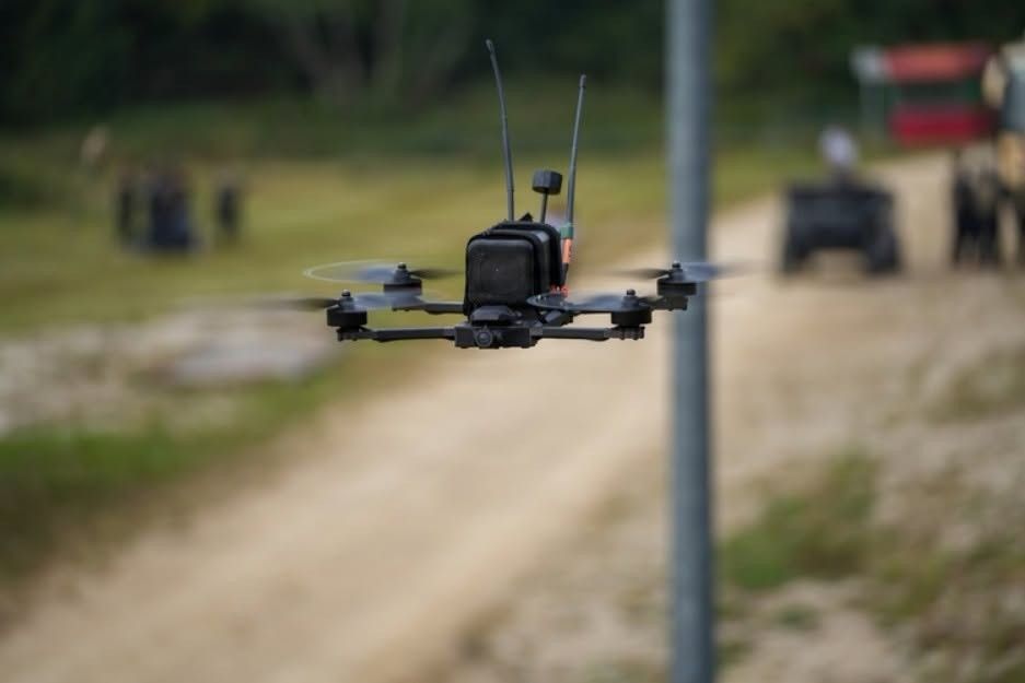  Tani dron autonomiczny — nowy Kałasznikow XXI wieku