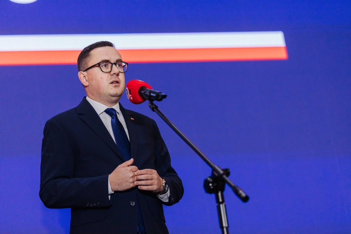 Kraje uwalniają rezerwy ropy. Kiedy czas na Polskę?