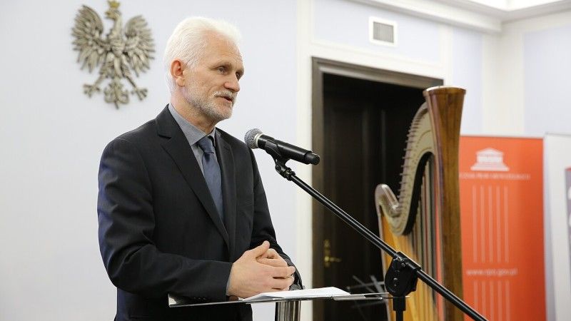 Aleś Bialacki przemawia - zdjęcie poglądowe